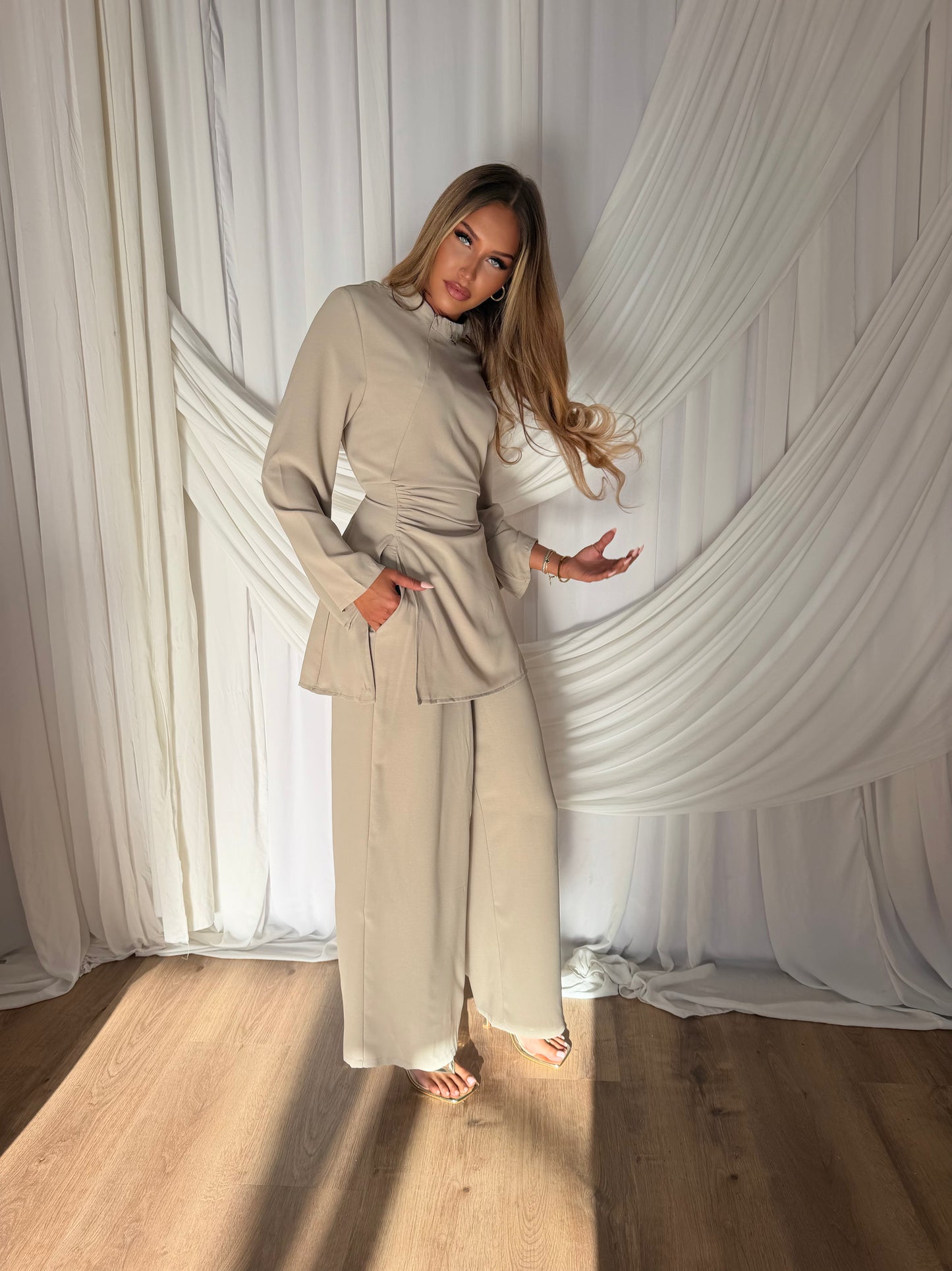 LARA SET — BEIGE